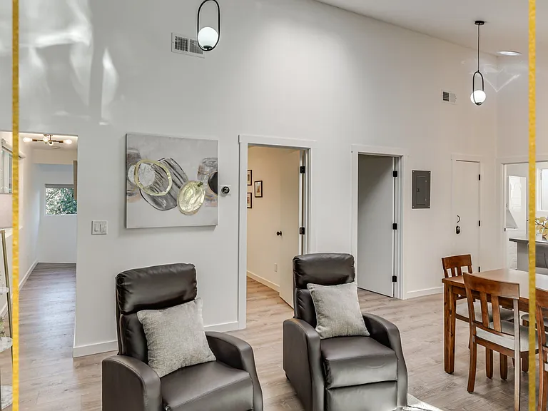 18115 La Verne Dr — Photo 15