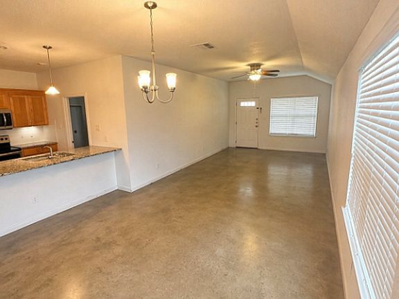 5th image of 3103 Stonewall Dr #A