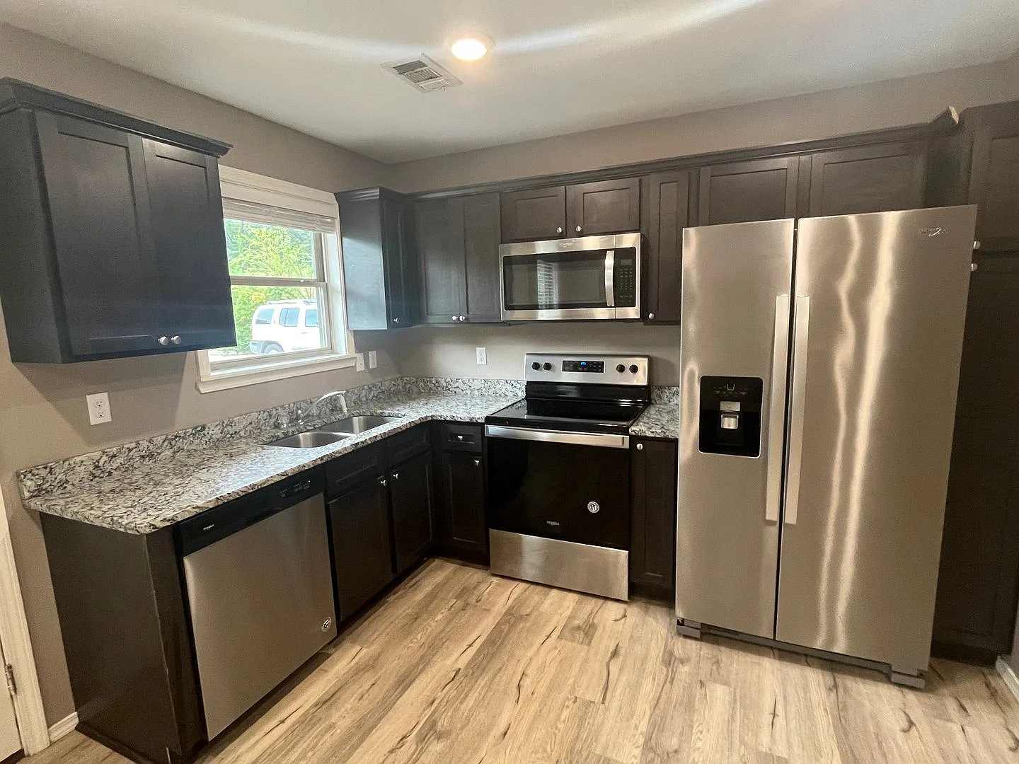 811 S Denver Ave 1-7 — Photo 4