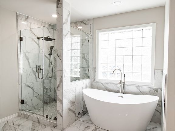 4th image of 202 Ridge Vw