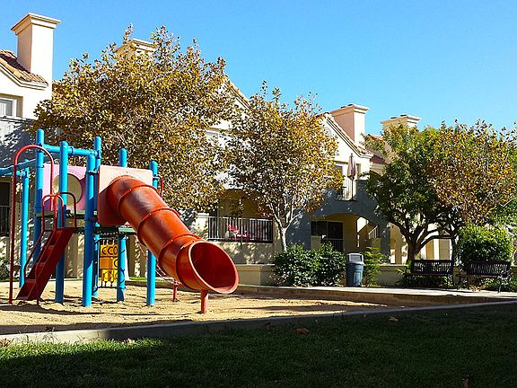 4th image of 1321 Highland Ave APT 1014