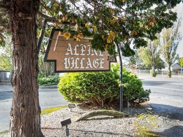 Alpine Village Apartments, 310 SE Midway Blvd APT 201, Oak Harbor, WA 98277