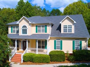 7352 Mason Falls Dr, Winston, GA 30187