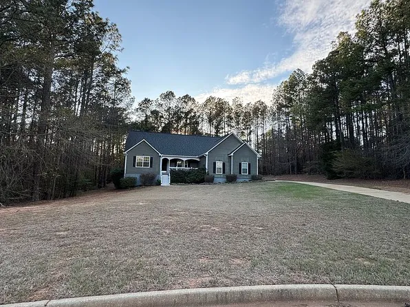 238 Grove Pointe Dr, Locust Grove, GA 30248