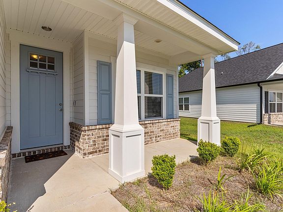 3rd image of 4342 Bottle Brush Ln