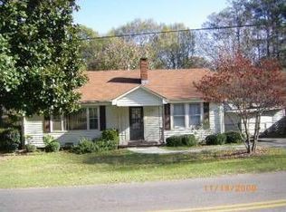 70 E Wright St, Winder, GA 30680