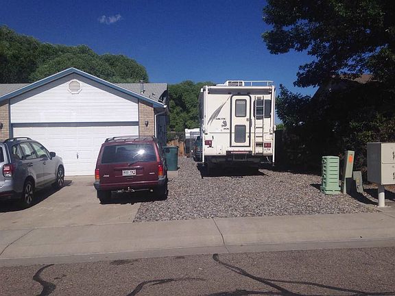 3rd image of 519 S Mountain Oak Dr