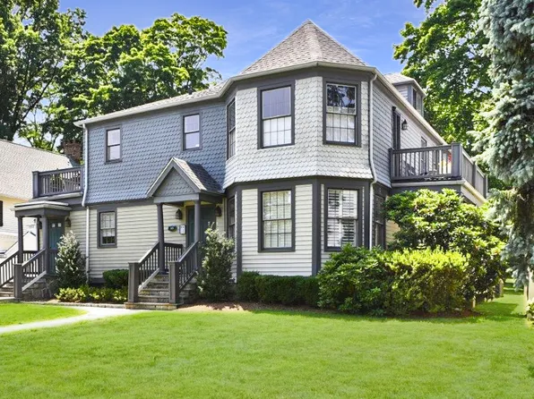 83 South Avenue APT F, New Canaan, CT 06840
