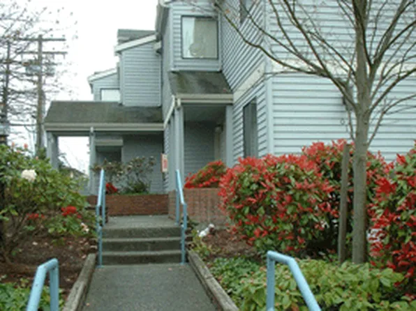 15 4th Ave APT 1, Kirkland, WA 98033