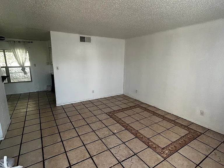 1620 Birch Ct — Photo 11