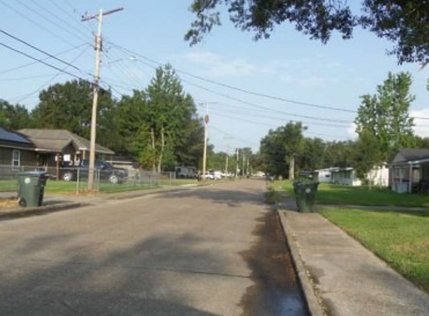 2nd image of 1517 Clover Dr