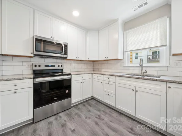 766 Marsh Rd APT 6, Charlotte, NC 28209