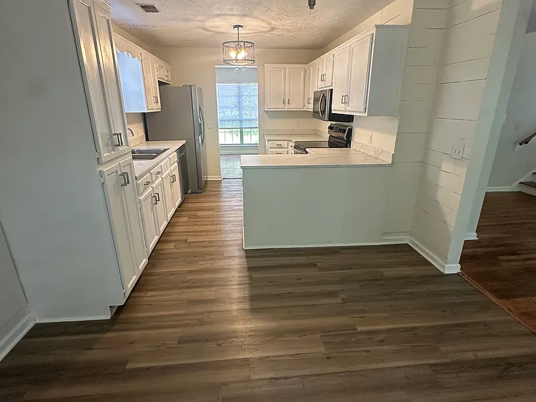 106 Jamestown Pl — Photo 6
