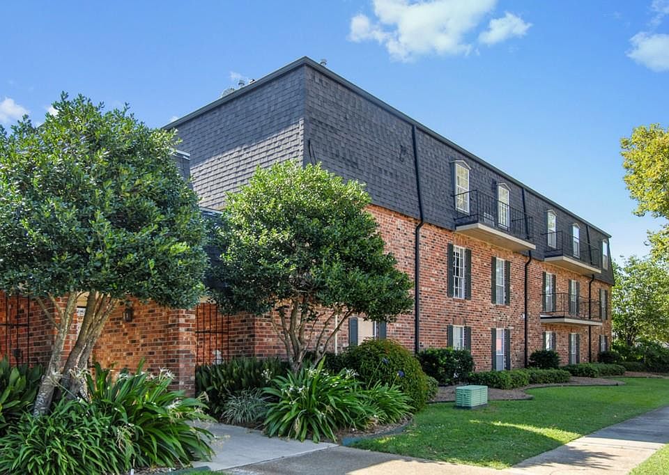 1st image of 2511 Metairie Lawn Dr #307