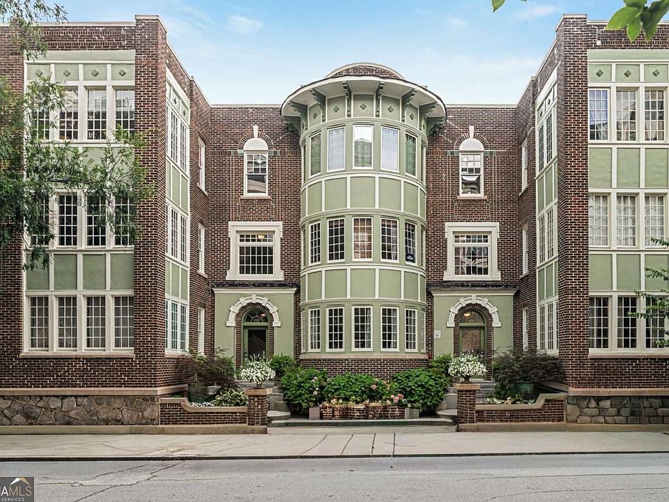 1st image of 635 Myrtle St NE APT 2