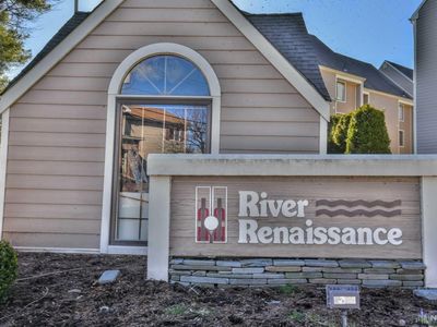 211 River Renaissance, East Rutherford, NJ, 07073