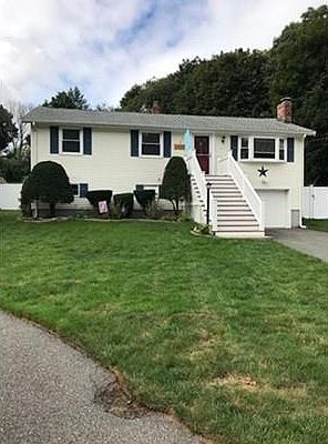 3rd image of 28 Crescent Dr