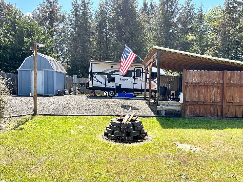 1st image of 334 Lake Bay Lp SE