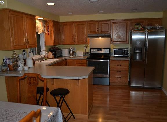 3rd image of 4008 NE 98th St