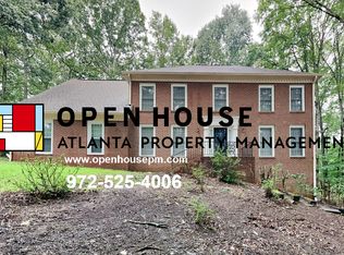 155 River Lake Ct, Roswell, GA 30075