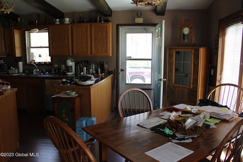 5th image of 38 Hewitt Road