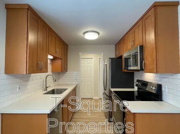 325 5th Ave S APT 102, Kirkland, WA 98033