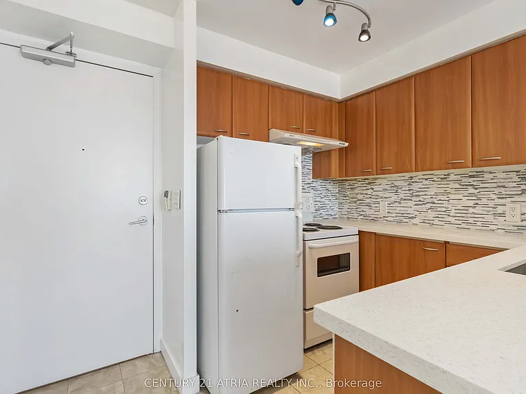 38 Lee Centre Dr #2910 — Photo 25