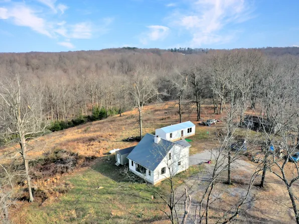 1041 Old Mount Vernon Rd, Bethpage, TN 37022