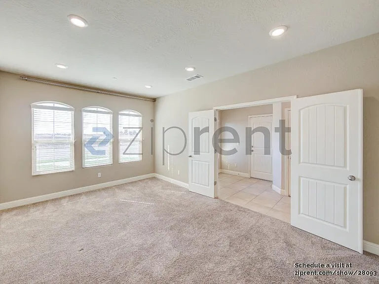 4780 Barclay Way — Photo 11