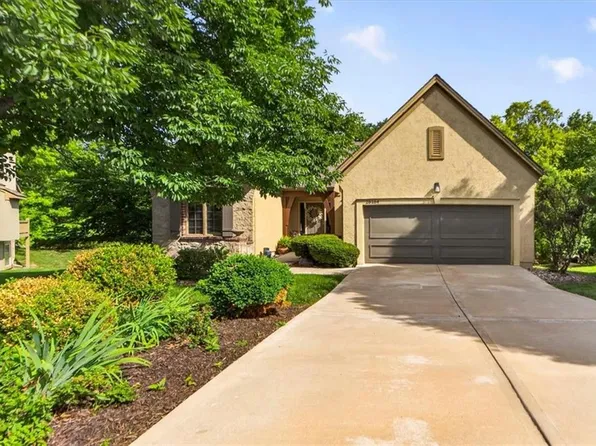 26164 W 109th St, Olathe, KS 66061