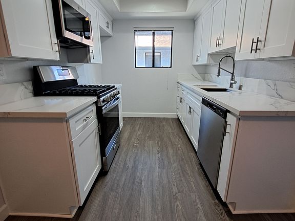 3rd image of 603 E Verdugo Ave APT U