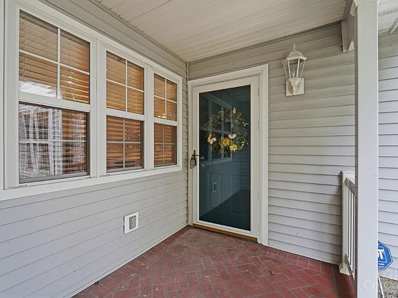 4th image of 7612 Lake Pointe