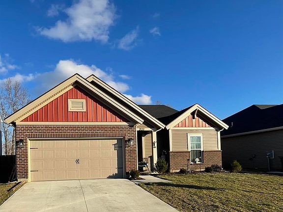 2nd image of 2122 Pebble Wood Dr