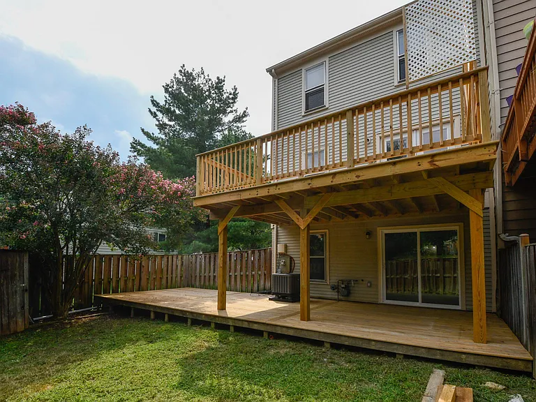 10709 Gideon Ct — Photo 14