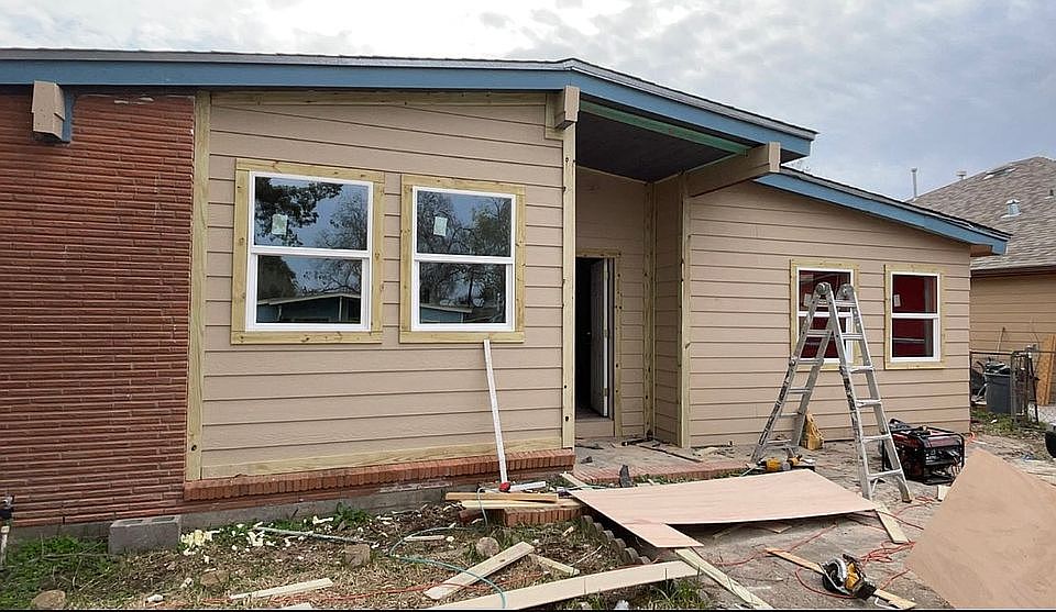 1st image of 4114 Tavenor Ln