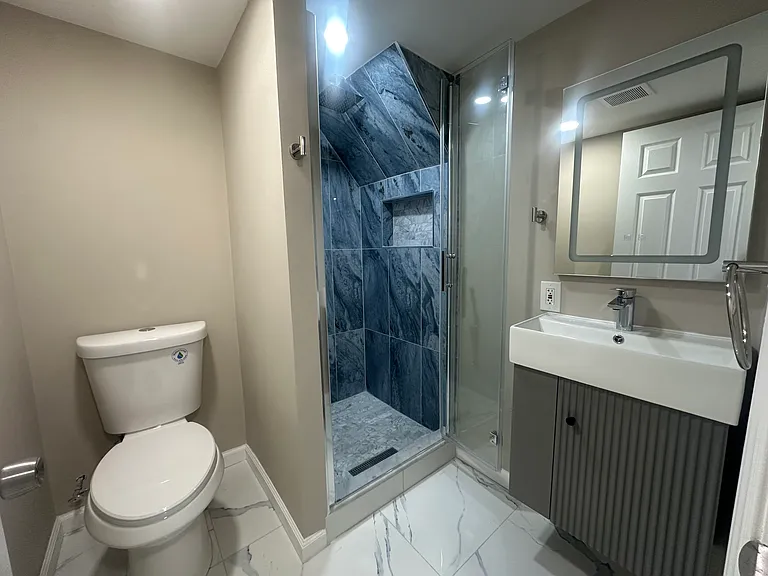 2514 S Alden St #1 — Photo 5