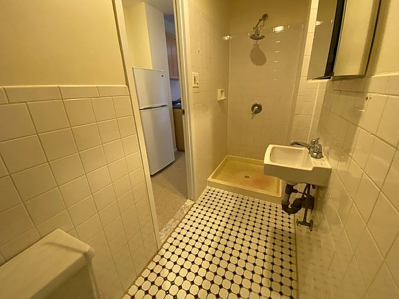 5th image of 93 1st Ave APT 4C