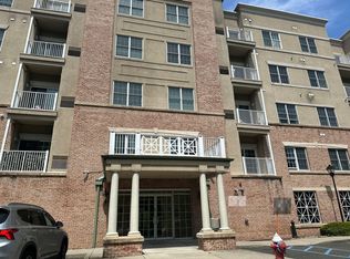 2307 Windsor Park Ct #307-B, Englewood, NJ