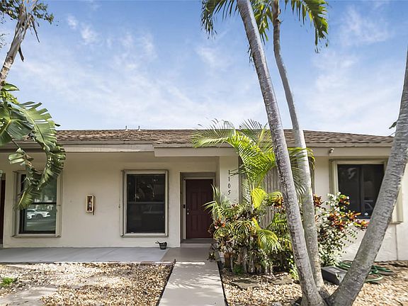 4th image of 3060 S Oakland Forest Drive #1105