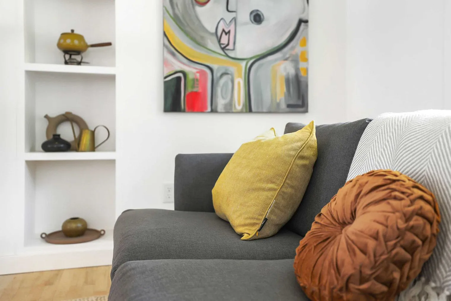 3 bed, 2.0 bath, $8,317 — Photo 2