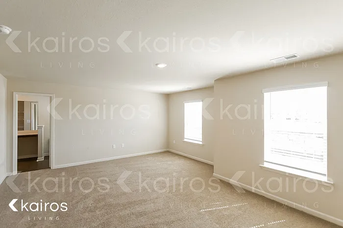 1123 Freedom Pkwy — Photo 8