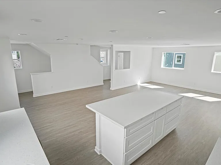 13530 W Foothill Blvd — Photo 3