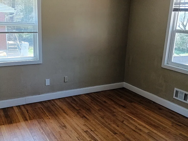 Pine Dr — Photo 20
