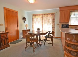 8 Mill Pond Rd, Kittery, ME 03904