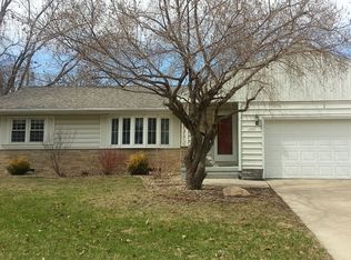 3920 Cadillac Dr, Waterloo, IA 50701