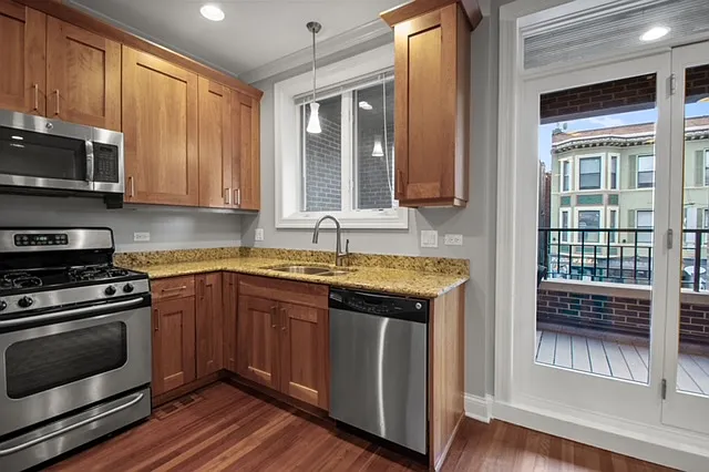 3444 N Halsted St #3 — Photo 6