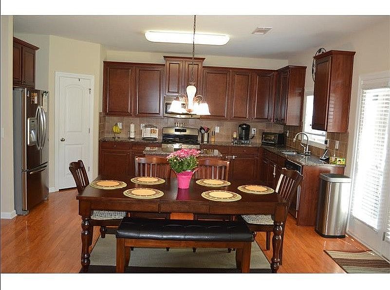 2nd image of 450 Wakefield Bluff Ct