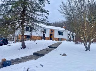 17 Dunthorne Dr, Bloomingburg, NY