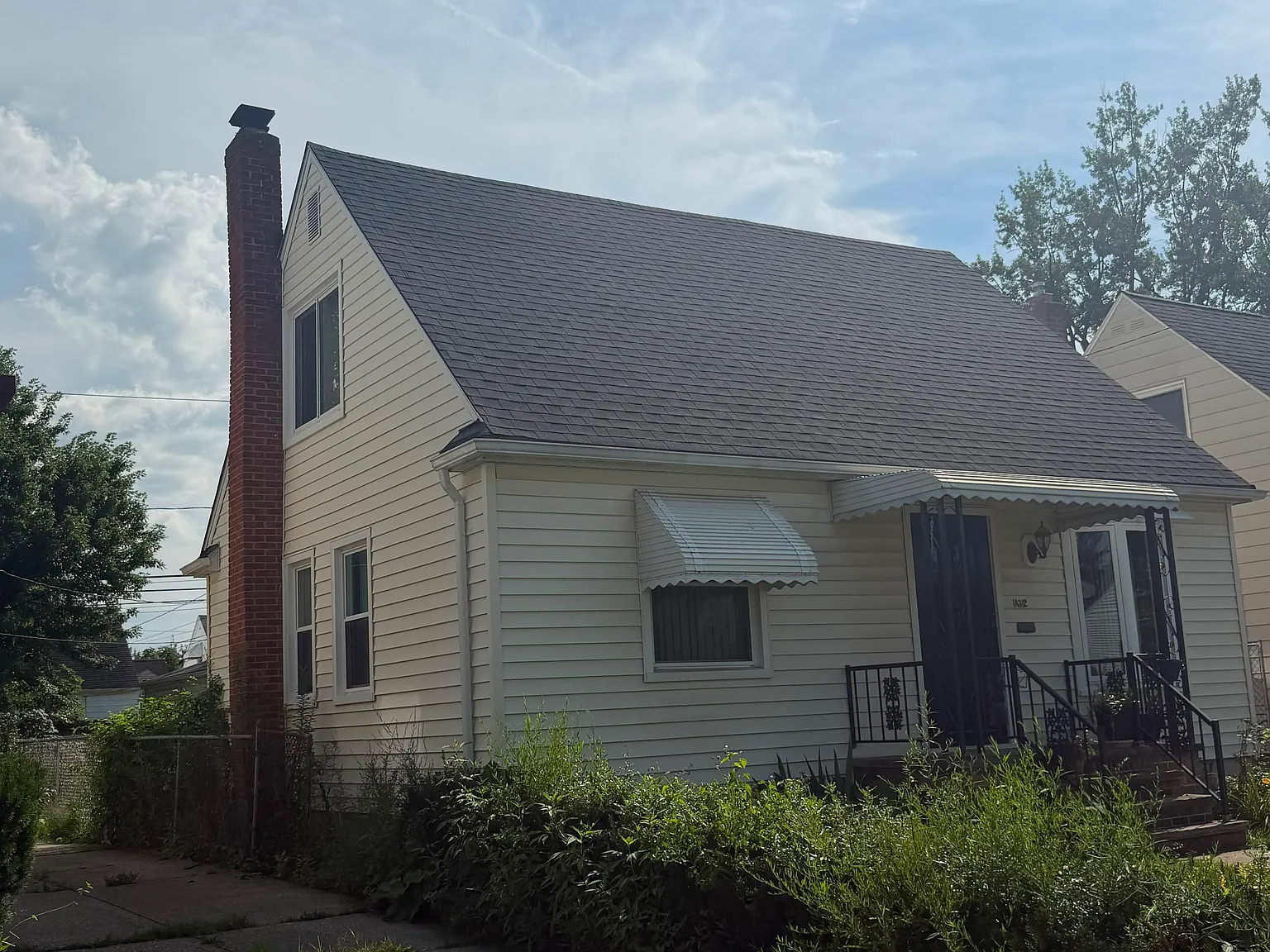 3 bed, 1200 sqft, $2,000 — Photo 2