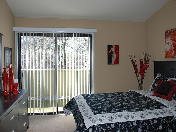 4th image of 5121 Garfield Ave APT 34